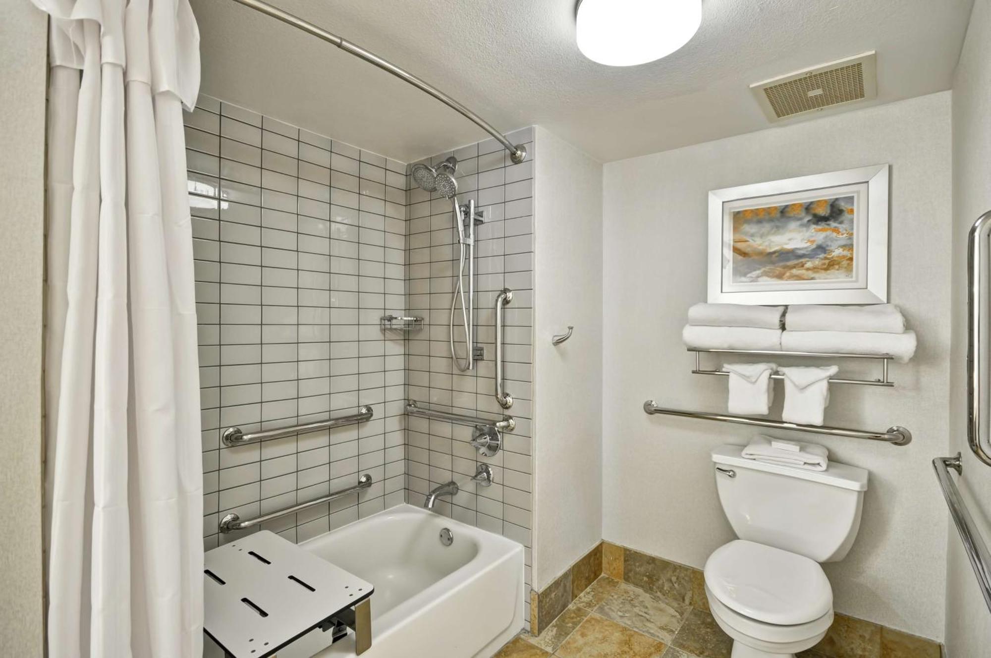 Homewood By Hilton Phoenix-biltmore Hotel